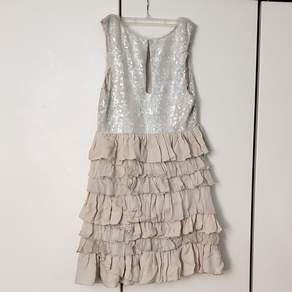 alice + olivia ivory white sequined ruffled dress - Picture 2 of 8